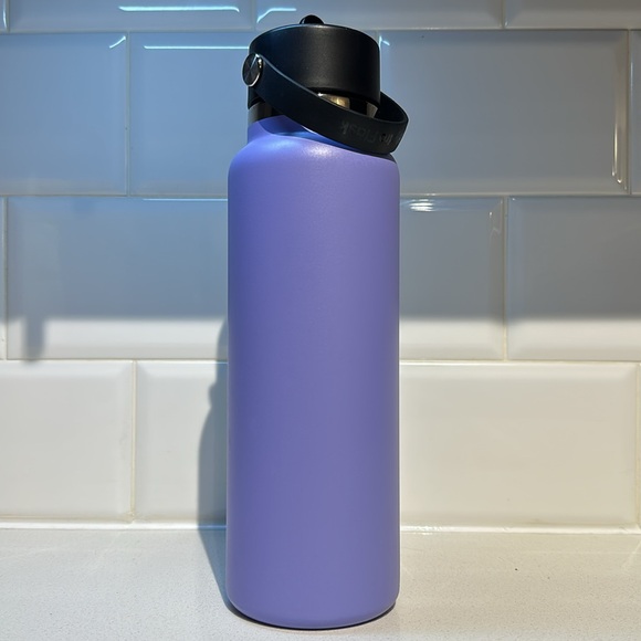 Hydro Flask 40oz - Picture 2 of 2